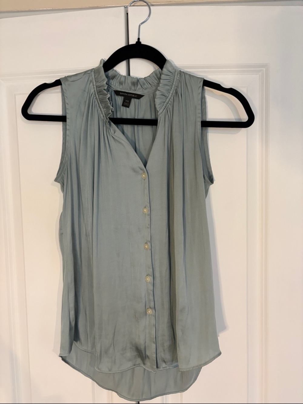 Banana Republic Sleeveless Blouse